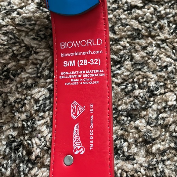 Superman Belt. Size S/M (28-32). Worn a handful of times. - Picture 4 of 4